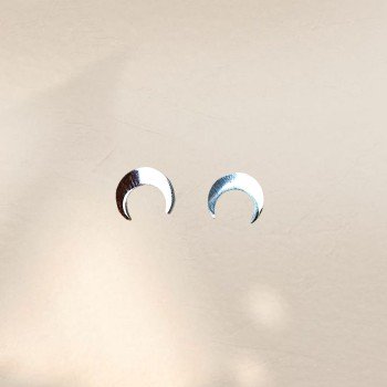 Pendientes mini de acero en color plata para combinar