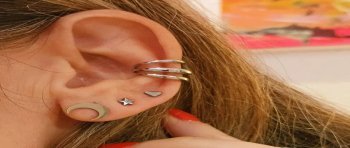 Pendientes mini de acero en color plata para combinar