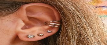 Pendientes de acero y brillante plata