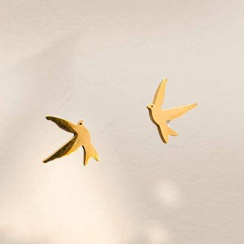 Pendientes mini de acero y baño de oro para combinar